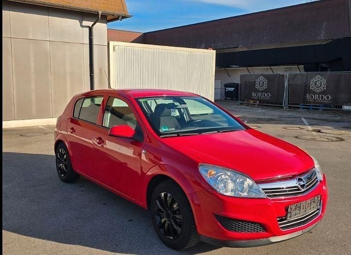 Gebraucht Opel Astra Edition 90 PS (66 kW) 2009 Rot Limousine