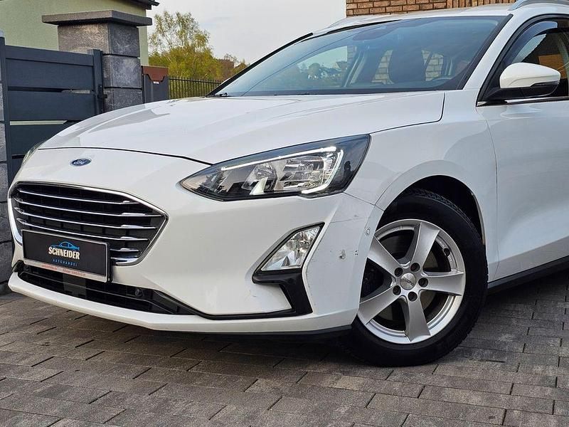 Gebraucht Ford Focus Titanium 150 PS (110 kW) 2020 Weiß Limousine