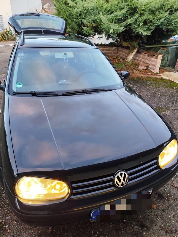 Schwarz Gebraucht 2004 VW Golf IV Kombi | 1.600 € (Fairer Preis) - Bild 1/4