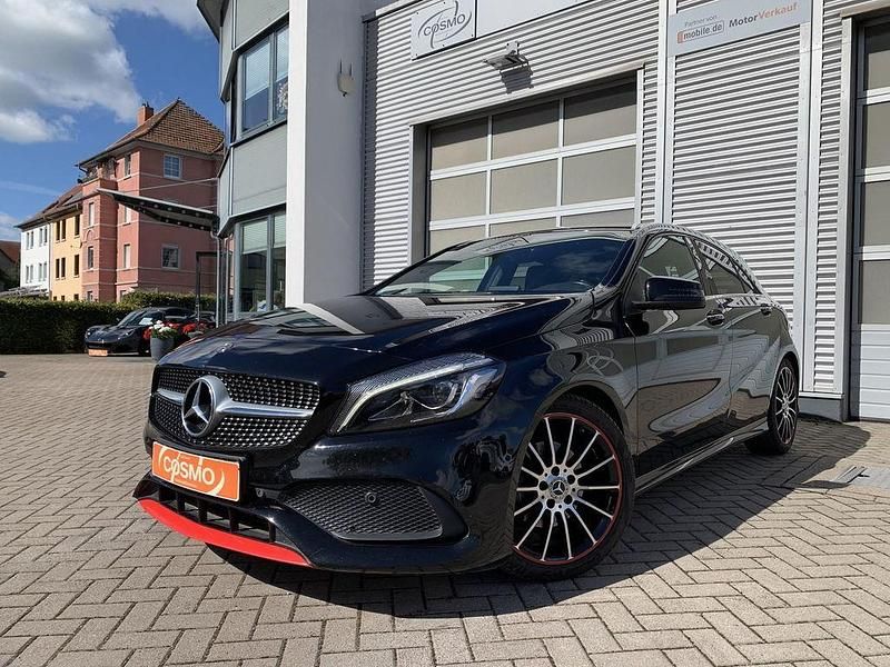 Schwarz Gebraucht 2017 Mercedes A200 AMG line Limousine | 17.440 € (Etwas zu teuer) - Bild 1/4