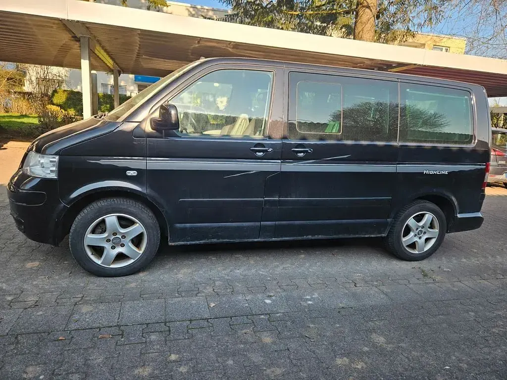 Second-hand VW T5 174 CP (127 kW) 2005 Negru Van