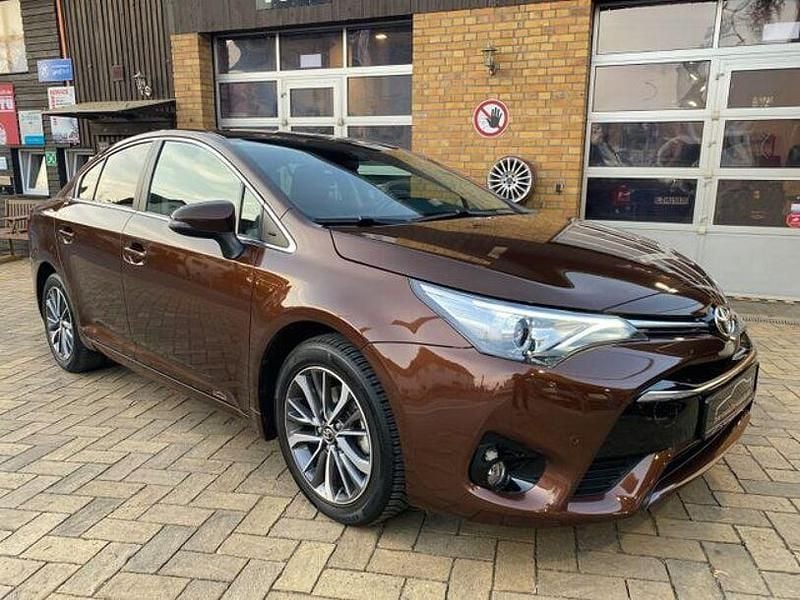 Gebraucht Toyota Avensis Business Edition 147 PS (108 kW) 2015 Limousine
