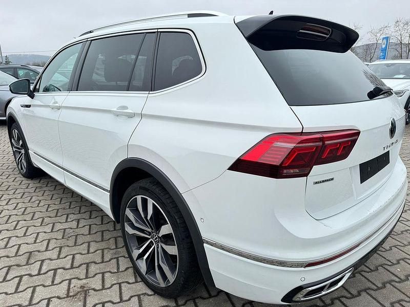 Gebraucht VW Tiguan Allspace R-line 150 PS (110 kW) 2022 Weiß SUV