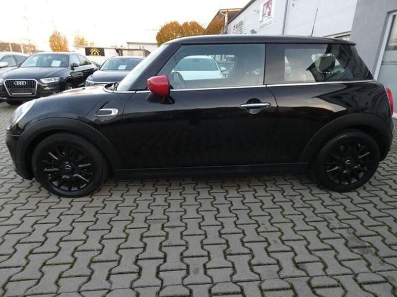 Usata Mini ONE 105 CV (77 kW) 2019 Nero Utilitaria