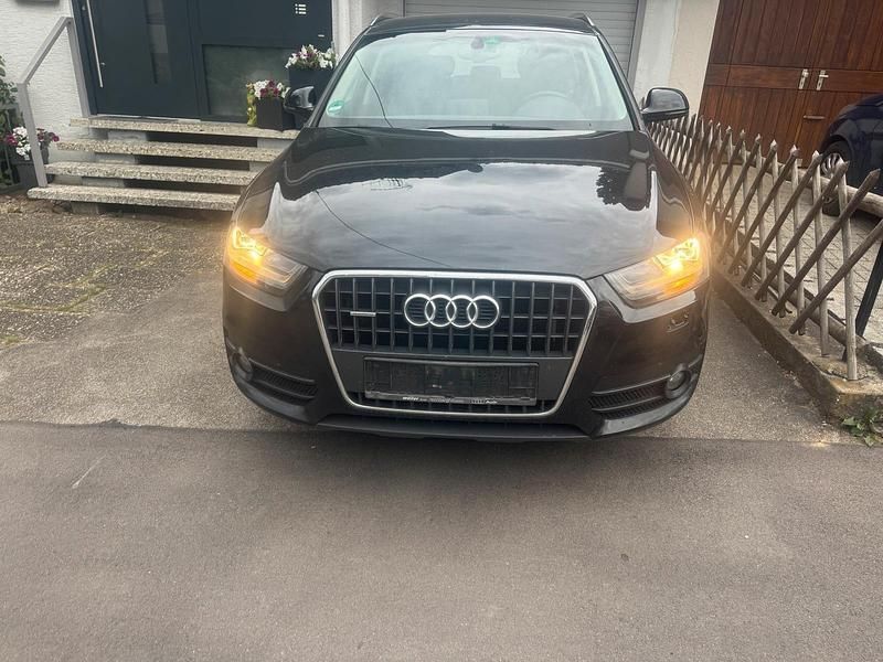 Schwarz Gebraucht 2012 Audi Q3 SUV | 10.600 € (Teuer) - Bild 1/4