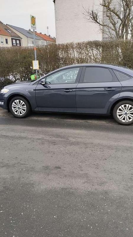 Gebraucht Ford Mondeo Trend 116 PS (85 kW) 2011 Grau Limousine