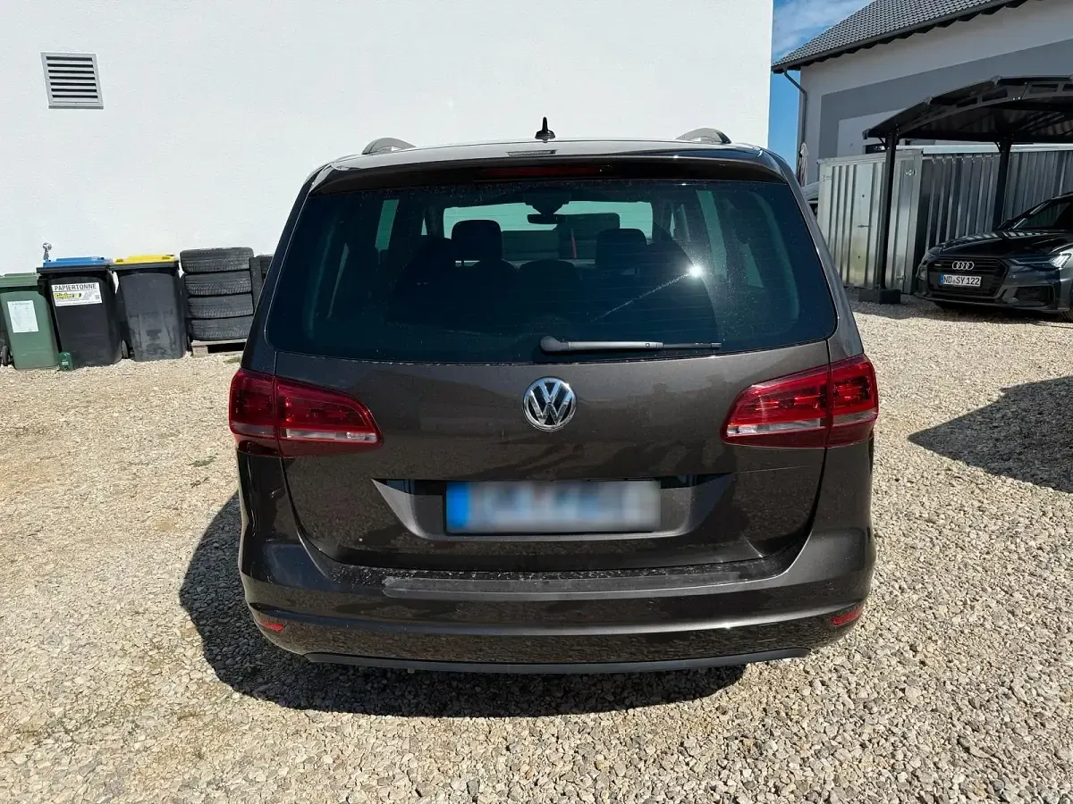 Gebraucht VW Sharan 150 PS (110 kW) 2019 Braun Van / Kleinbus
