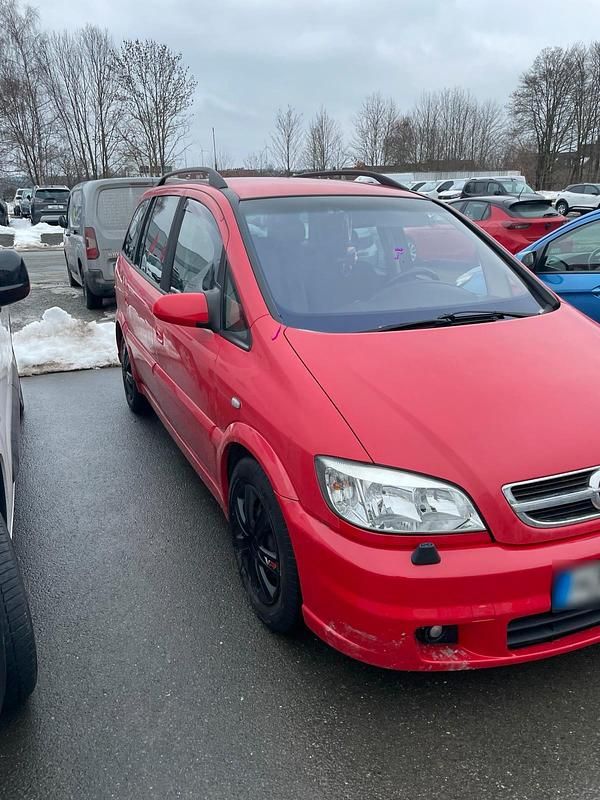Gebraucht Opel Zafira 125 PS (91 kW) 2005 Rot Van / Kleinbus