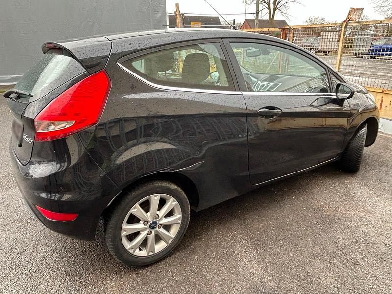 Gebraucht Ford Fiesta 82 PS (60 kW) 2009 Schwarz Kleinwagen