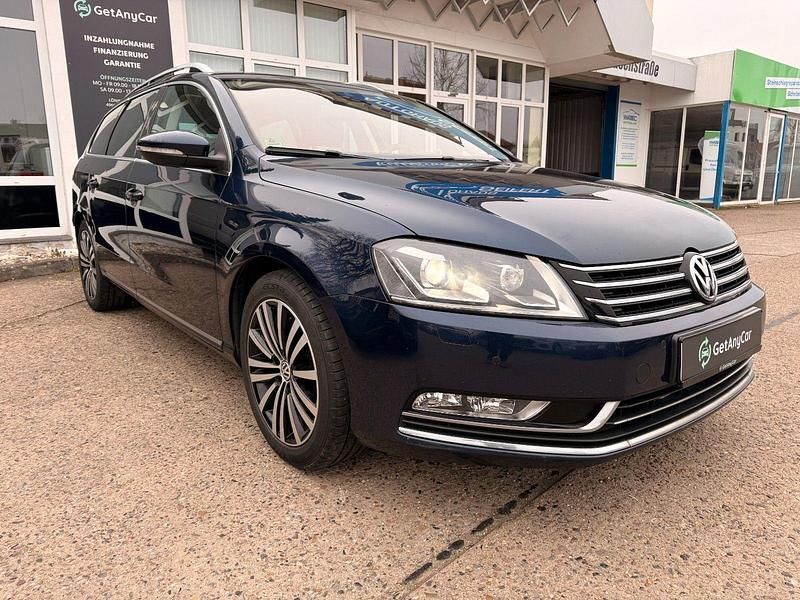 Gebraucht VW Passat Highline 177 PS (130 kW) 2013 Blau Kombi