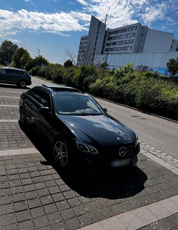 Gebraucht Mercedes E350 AMG 306 PS (225 kW) 2014 Schwarz Limousine