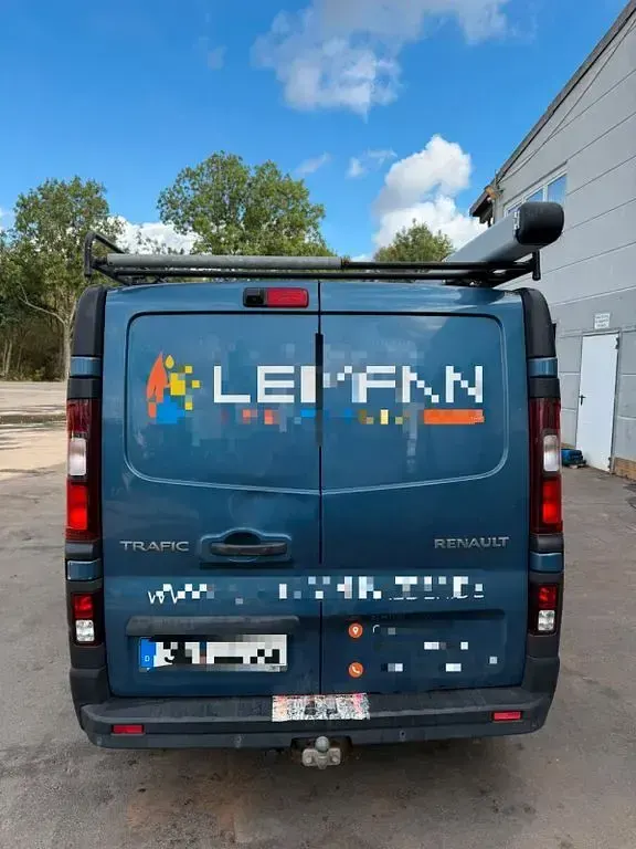 Gebraucht Renault Trafic Komfort 140 PS (102 kW) 2015 Blau Van / Kleinbus
