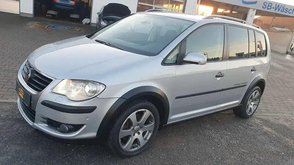 Gebraucht VW Touran Cross 170 PS (125 kW) 2007 Silber Van / Kleinbus