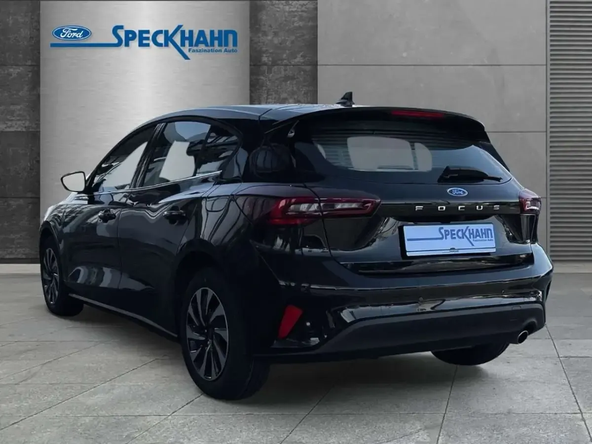 Neu Ford Focus Titanium 125 PS (91 kW) 2026 Obsidianschwarz metallic Limousine