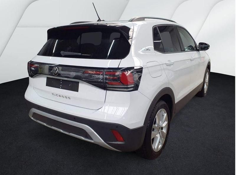 Gebraucht VW T-Cross Life 95 PS (69 kW) 2025 Pure white SUV