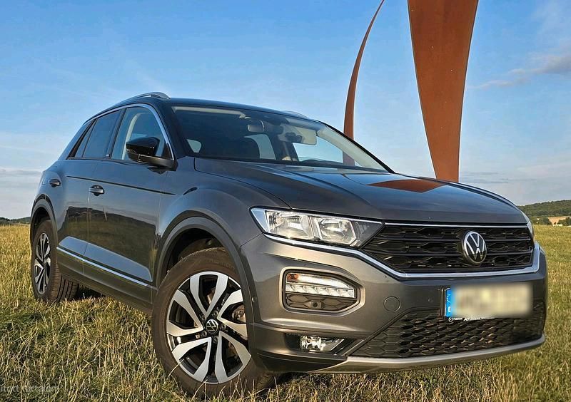 Grau Gebraucht 2022 VW T-Roc SUV | 17.890 € - Bild 1/4