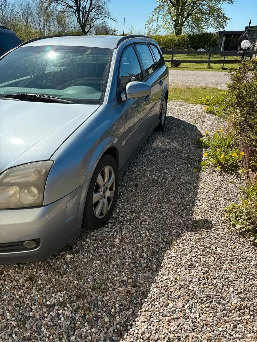 Gebraucht Opel Vectra 150 PS (110 kW) 2005 Silber Kombi