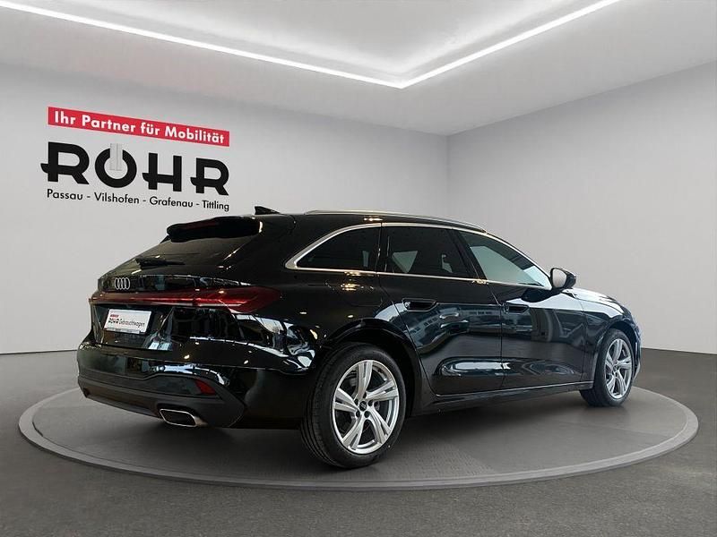 Gebraucht Audi A5 Sport 150 PS (110 kW) 2025 Mythosschwarz metallic Kombi