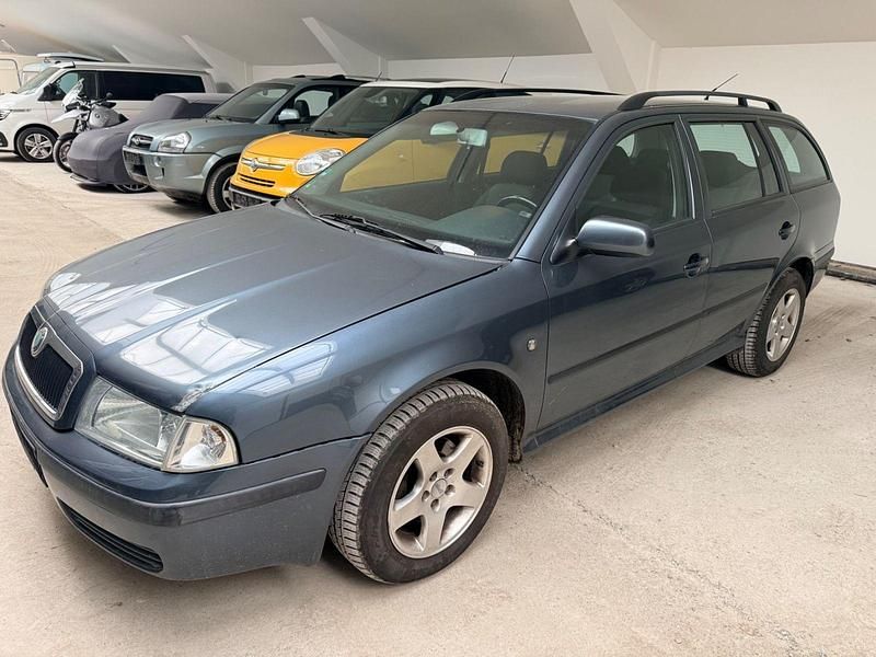 Gebraucht Skoda Octavia Ambiente 116 PS (85 kW) 2004 Grau Kombi