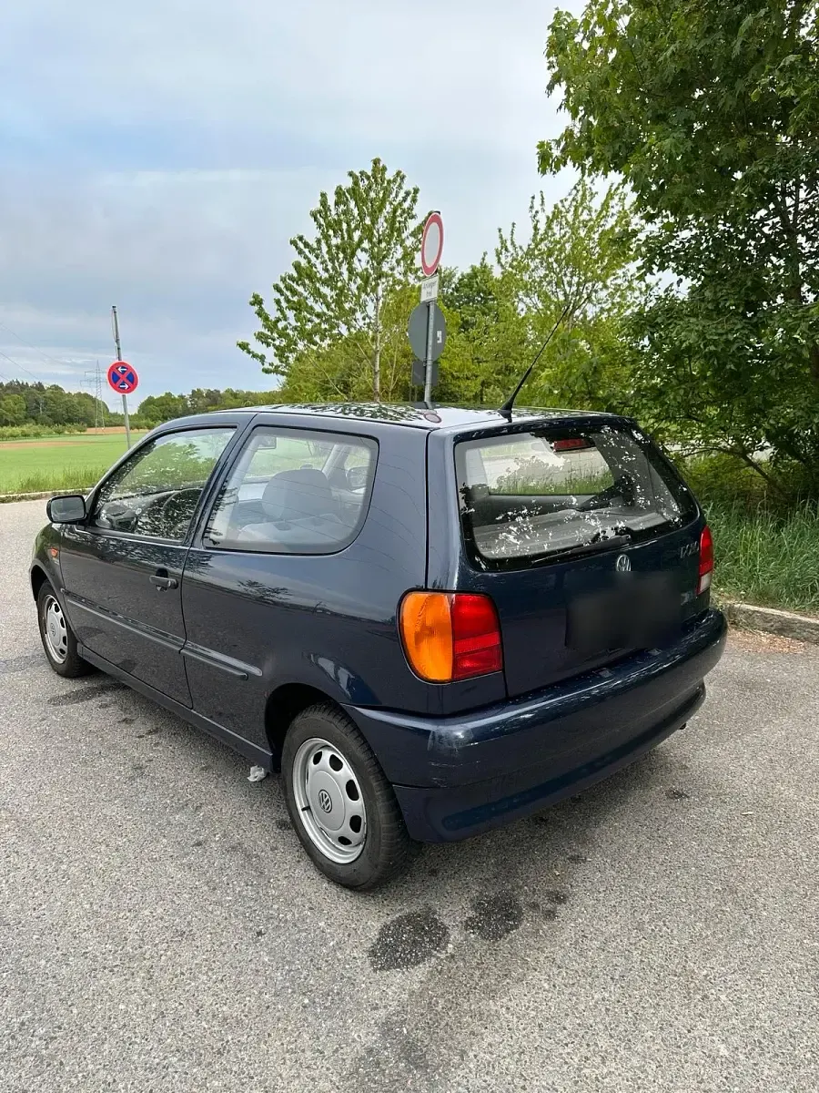 Gebraucht VW Polo 60 PS (44 kW) 1997 Blau Kleinwagen
