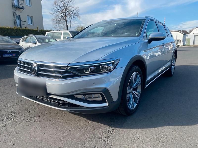 Gebraucht VW Passat Alltrack 280 PS (205 kW) 2022 Silber Kombi