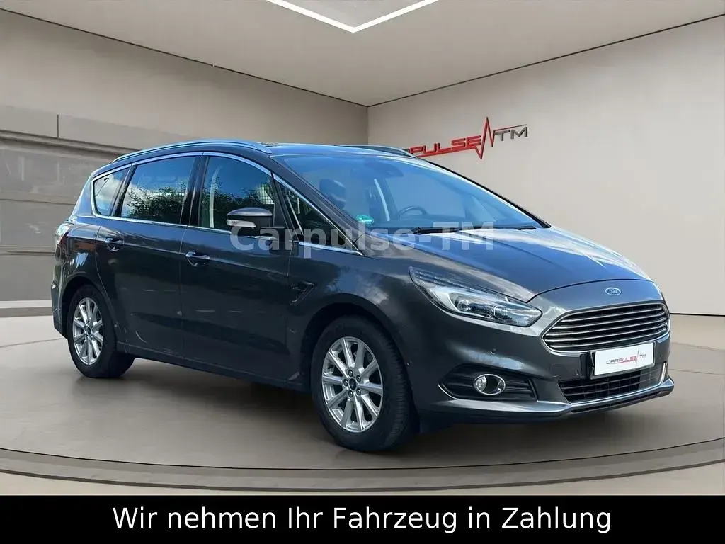 Używany Ford S-MAX Titanium 239 KM (175 kW) 2016 Magnetic Minivan