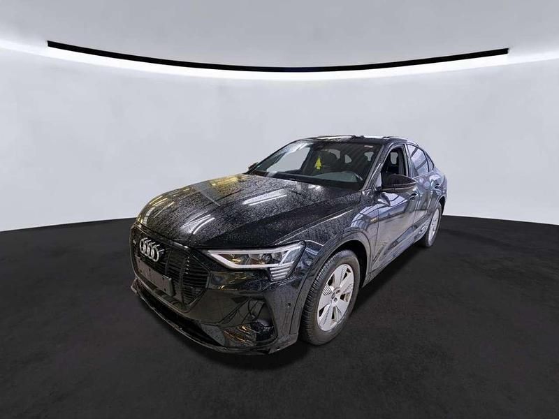 Mythosschwarz metallic Gebraucht 2022 Audi e-tron Sportback S-Line SUV | 41.380 € (Guter Preis) - Bild 1/2