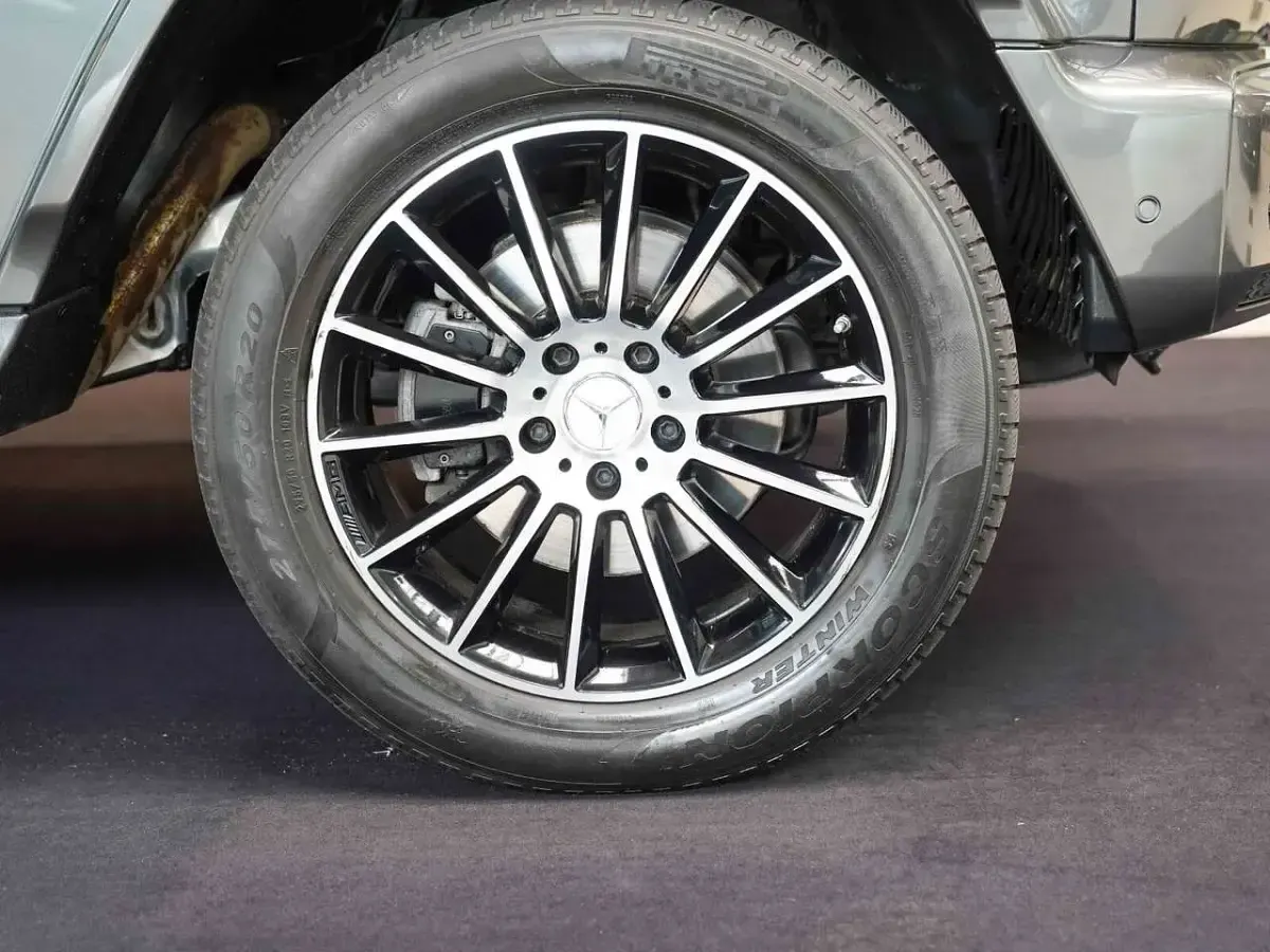 Gebraucht Mercedes G500 AMG line 421 PS (309 kW) 2019 Designo graphit SUV