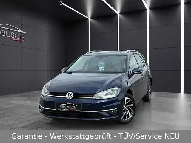 Gebraucht VW Golf VII Comfortline 116 PS (85 kW) 2018 Schwarz Limousine