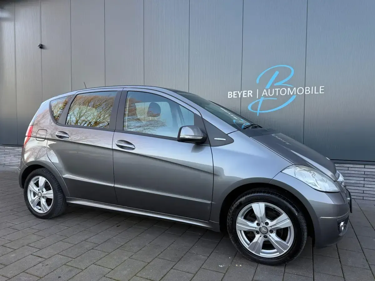 Gebraucht Mercedes A180 Sport Edition 109 PS (80 kW) 2010 Grau Kleinwagen