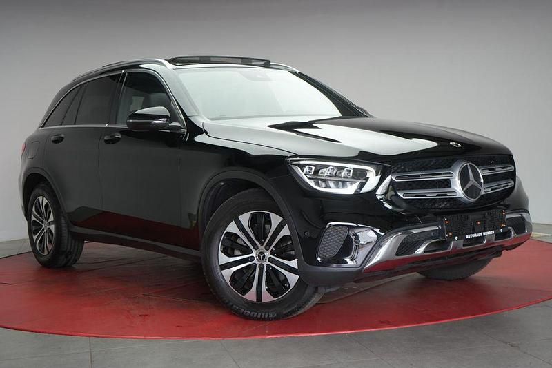 Schwarz Gebraucht 2022 Mercedes GLC220 AMG line SUV | 36.490 € (Fairer Preis) - Bild 1/4