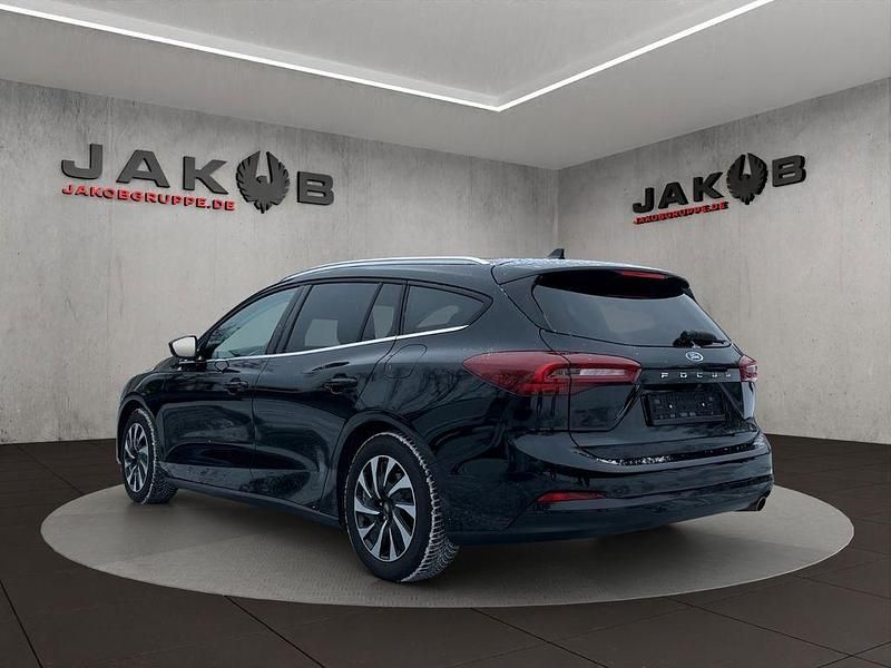 Gebraucht Ford Focus Titanium 155 PS (114 kW) 2025 Schwarz Limousine