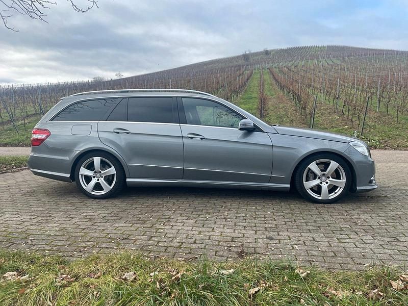 Usata Mercedes E350 265 CV (194 kW) 2012 Argento Station wagon