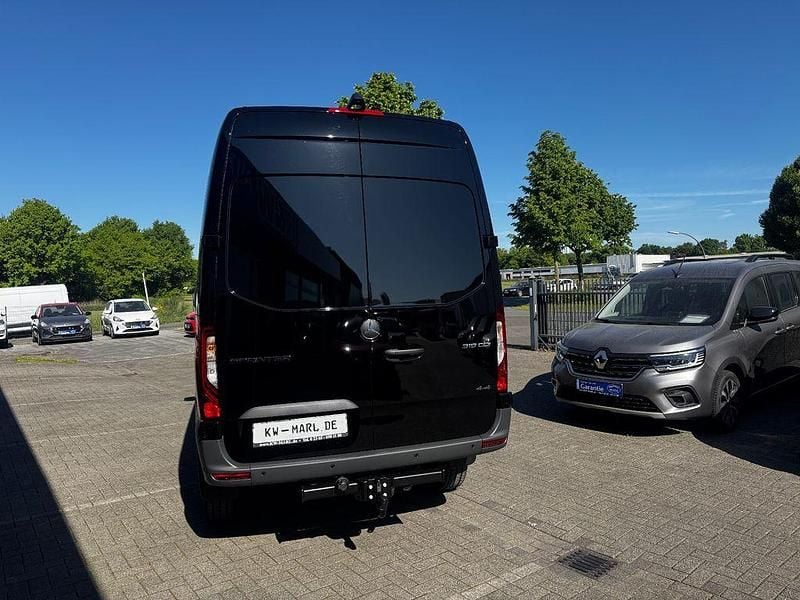 Neu Mercedes Sprinter 190 PS (139 kW) 2026 Schwarz Van