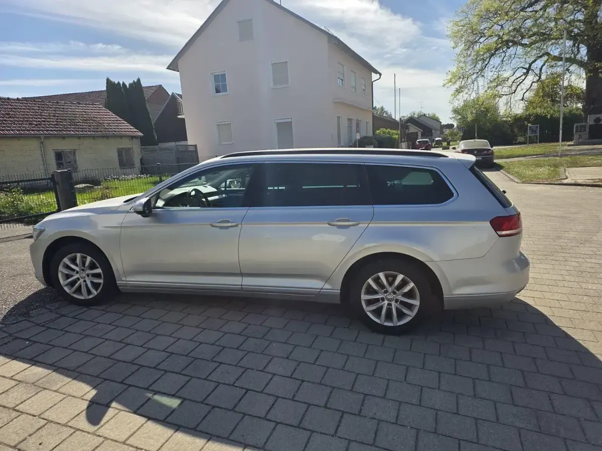 Gebraucht VW Passat Highline 140 PS (102 kW) 2016 Silber Limousine