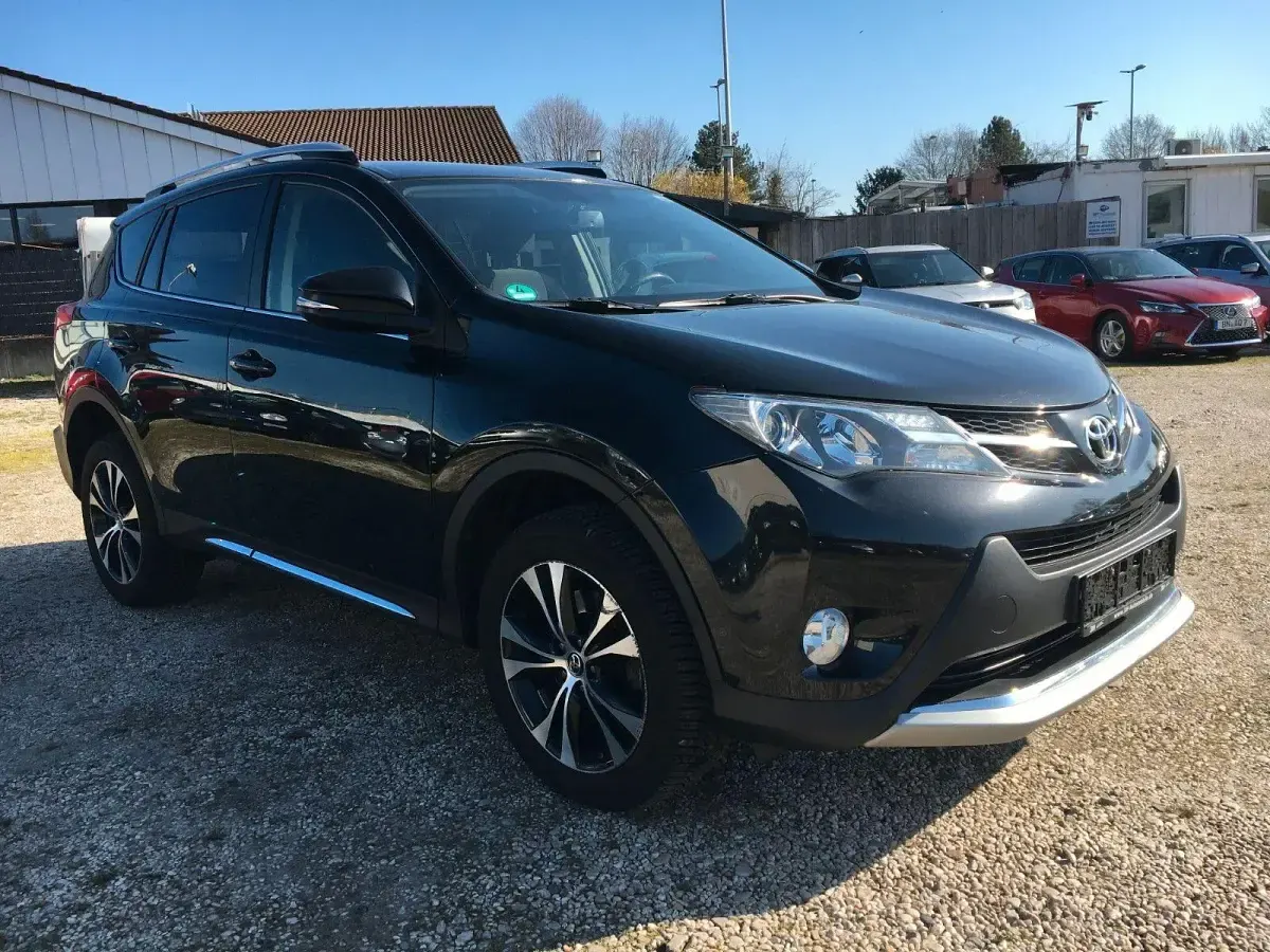 Gebraucht Toyota RAV4 Life 150 PS (110 kW) 2015 Schwarz SUV