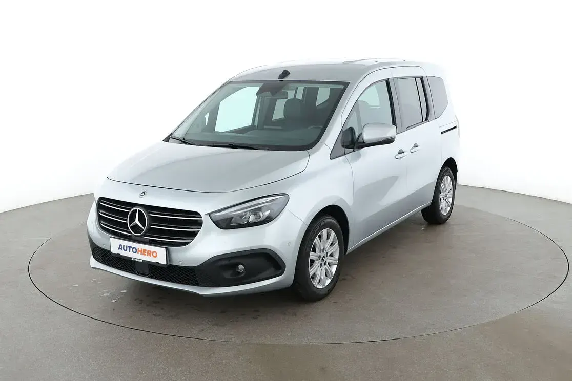 Gebraucht Mercedes T180 Progressive 116 PS (85 kW) 2022 Van / Kleinbus
