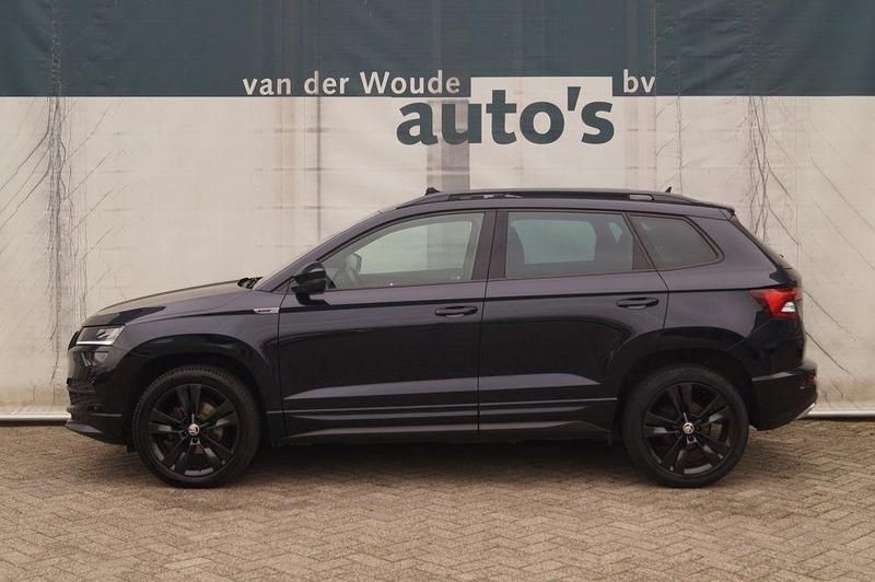 Schwarz Gebraucht 2020 Skoda Karoq Business Line SUV | 21.004 € (Teuer) - Bild 1/4