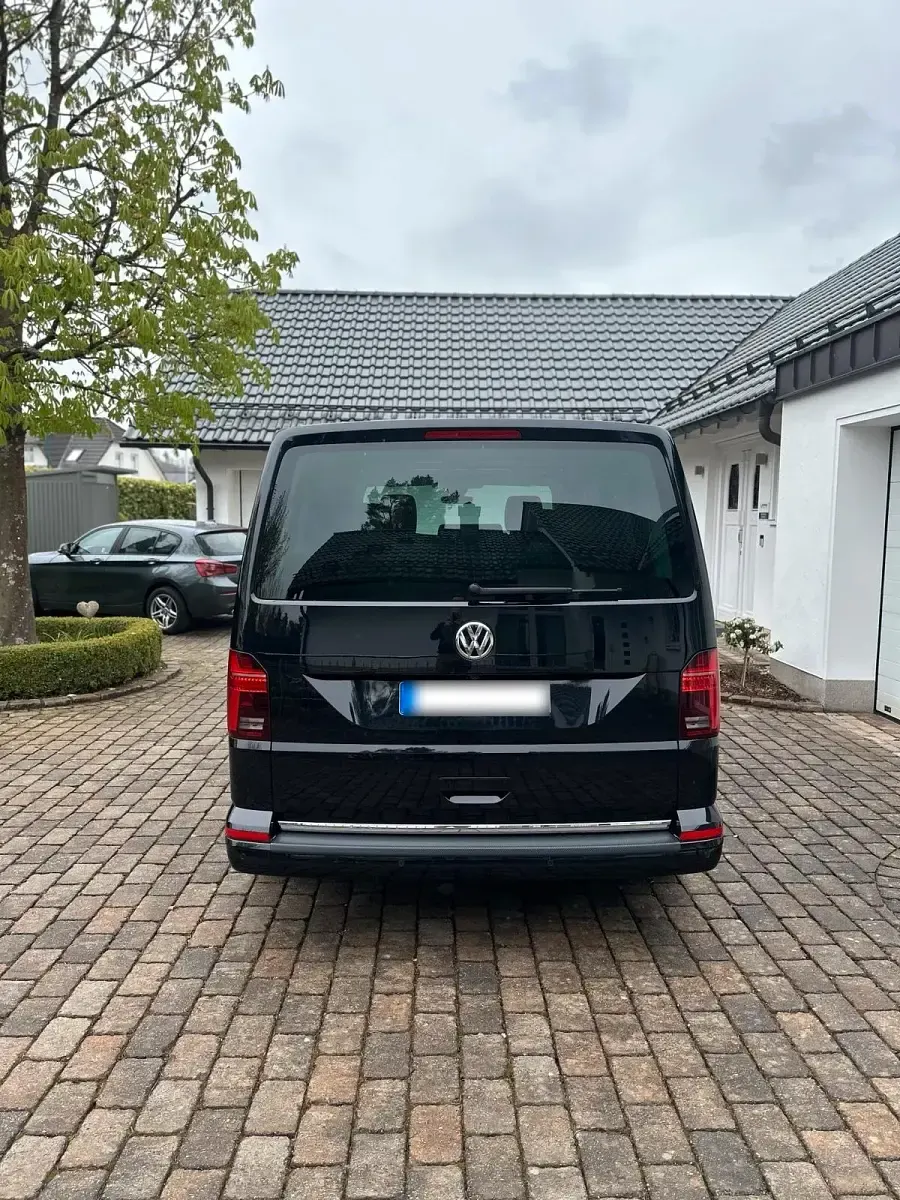 Gebraucht VW Multivan Generation Six 199 PS (146 kW) 2020 Schwarz Van / Kleinbus