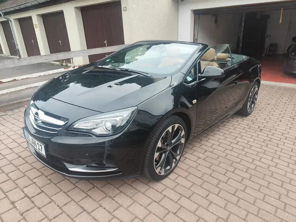 Gebraucht Opel Cascada Innovation 140 PS (102 kW) 2017 Schwarz Cabrio