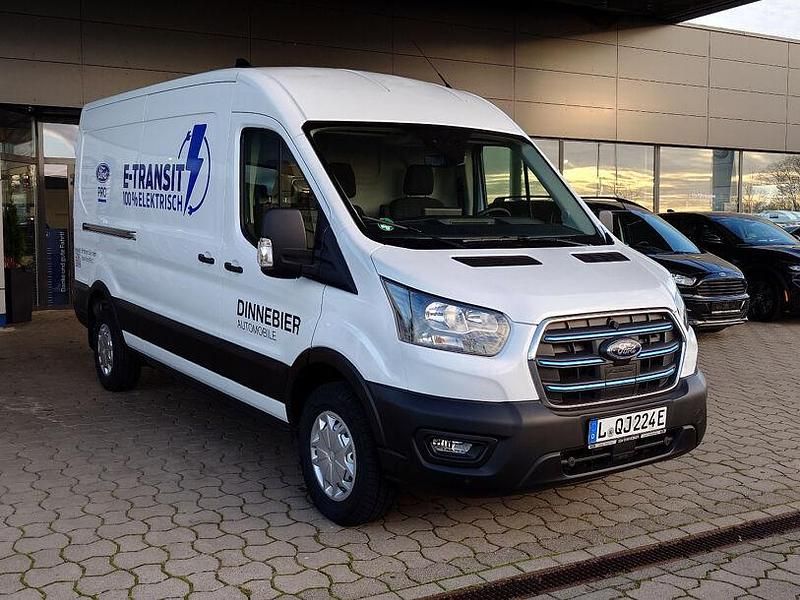 Gebraucht Ford E-Transit Trend 145 kW (198 PS) 2022 Weiss Van