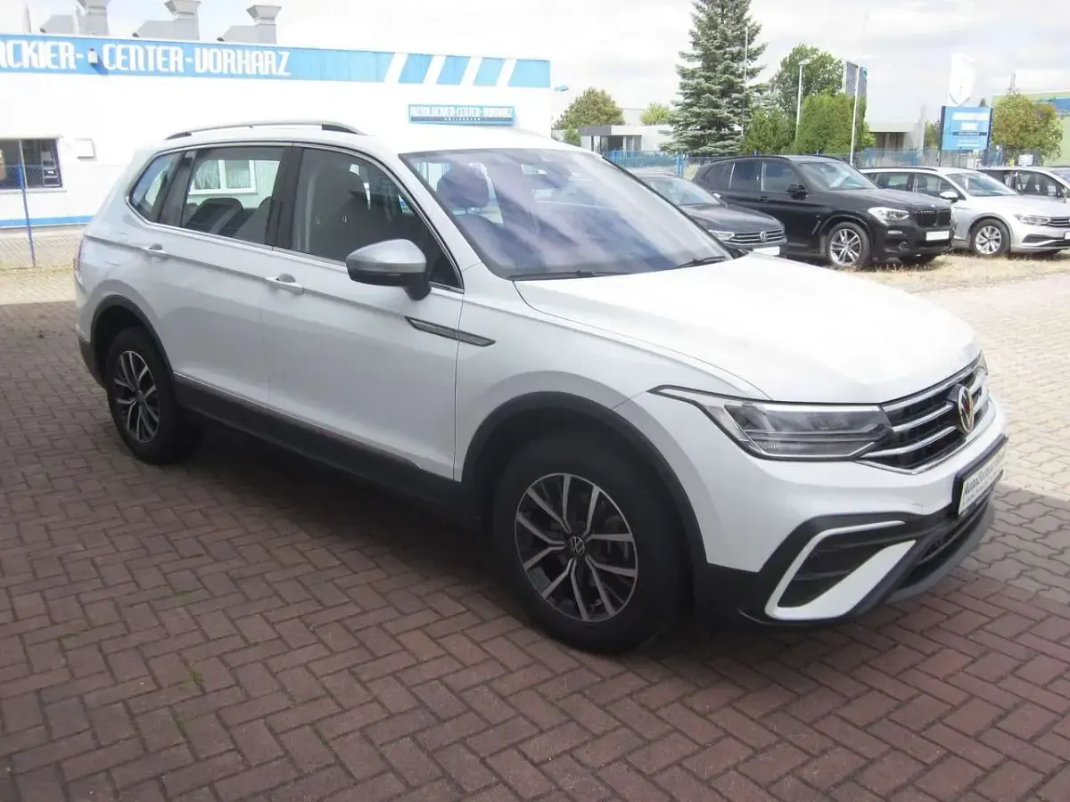 Gebraucht VW Tiguan Allspace Sound 150 PS (110 kW) 2022 Pure white SUV