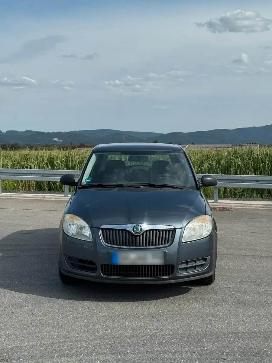 Gebraucht Skoda Fabia 70 PS (51 kW) 2009 Grau Kleinwagen