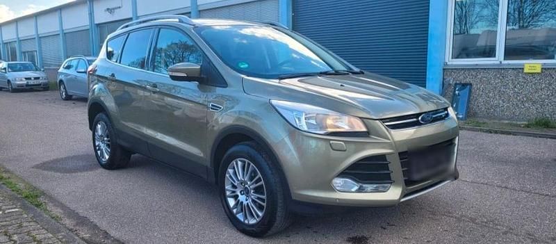 Usata Ford Kuga 182 CV (133 kW) 2014 Verde SUV