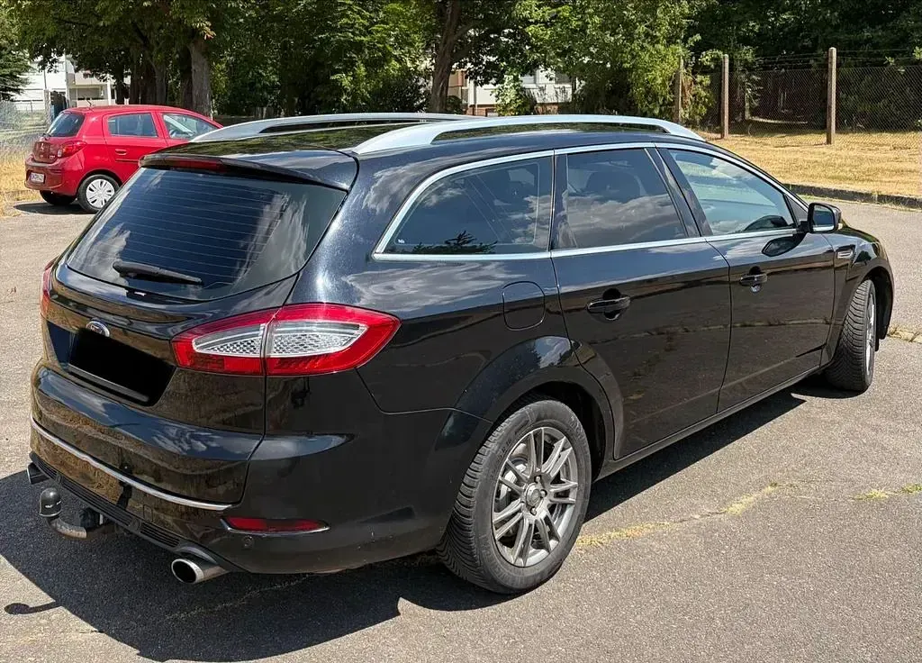 Gebraucht Ford Mondeo Titanium 239 PS (175 kW) 2012 Schwarz Limousine