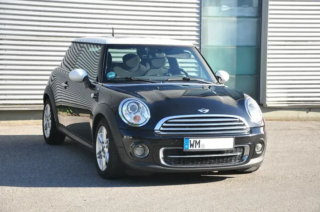 Gebraucht Mini Cooper D 111 PS (81 kW) 2011 Schwarz Kleinwagen