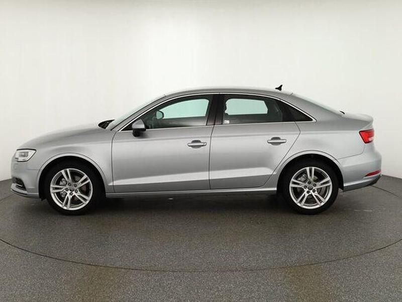 Gebraucht Audi A3 Design 116 PS (85 kW) 2019 Silber Limousine