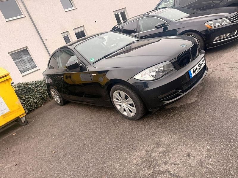Gebraucht BMW 120 Cabriolet 170 PS (125 kW) 2010 Schwarz Cabrio