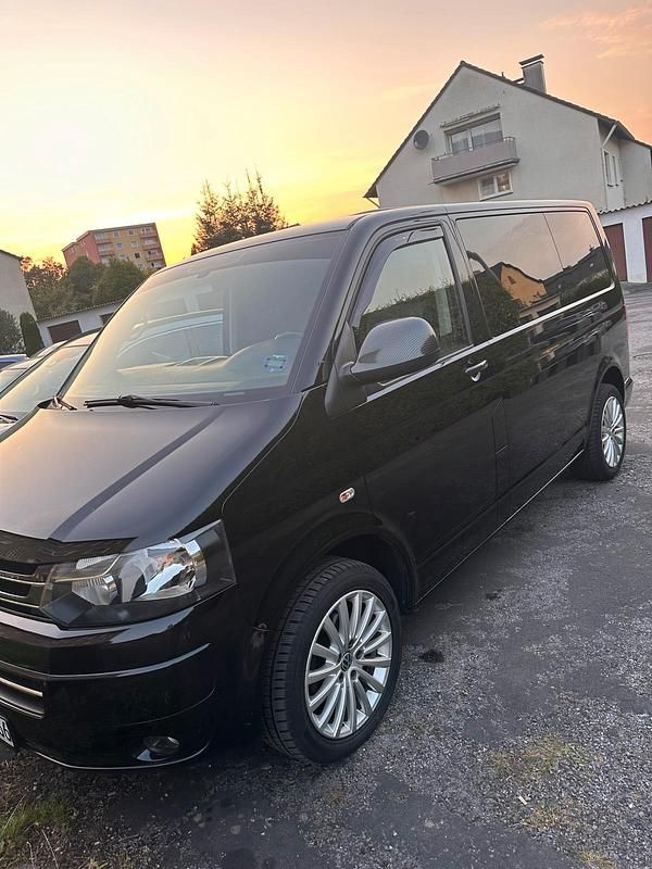 Schwarz Gebraucht 2010 VW T5 Van | 19.000 € (Guter Preis) - Bild 1/4