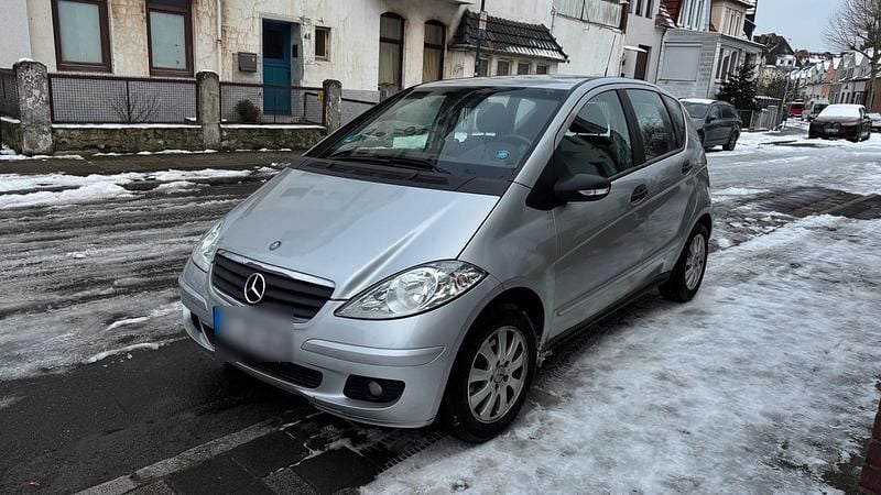 Silber Gebraucht 2004 Mercedes A150 Kleinwagen | 2.200 € (Fairer Preis) - Bild 1/4